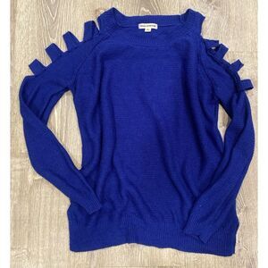 Zenana Outfitters Sweater size small‎